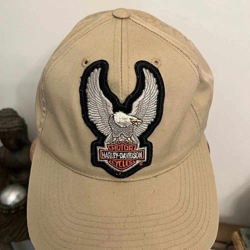 Vintage adjustable Harley‎ Davidson eagle patch adjustable dad hat. Motorcycle